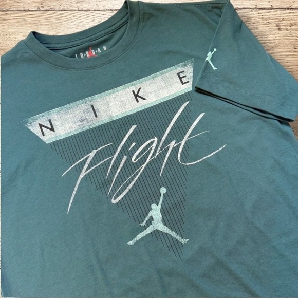 Jordan Nike Girls' Flight Jumpman T-Shirt NWT - Size L - Oxidized Green - Picture 1 of 7